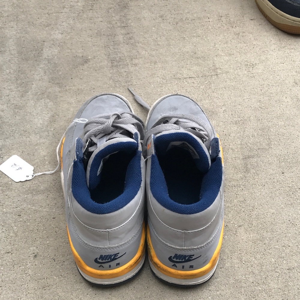 Shoes - Picture 2 of 2